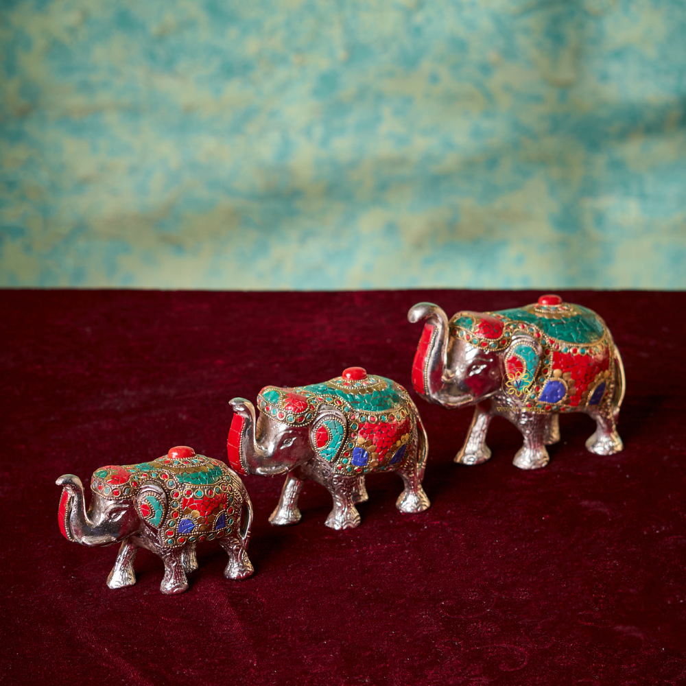 Raj Vilas Hathi Parivar โ Silver Finish Elephant Family with Handcrafted Stonework โ Dining Table Use | Premium Gifting | Home Decor | Vastu Decor | Feng Shui