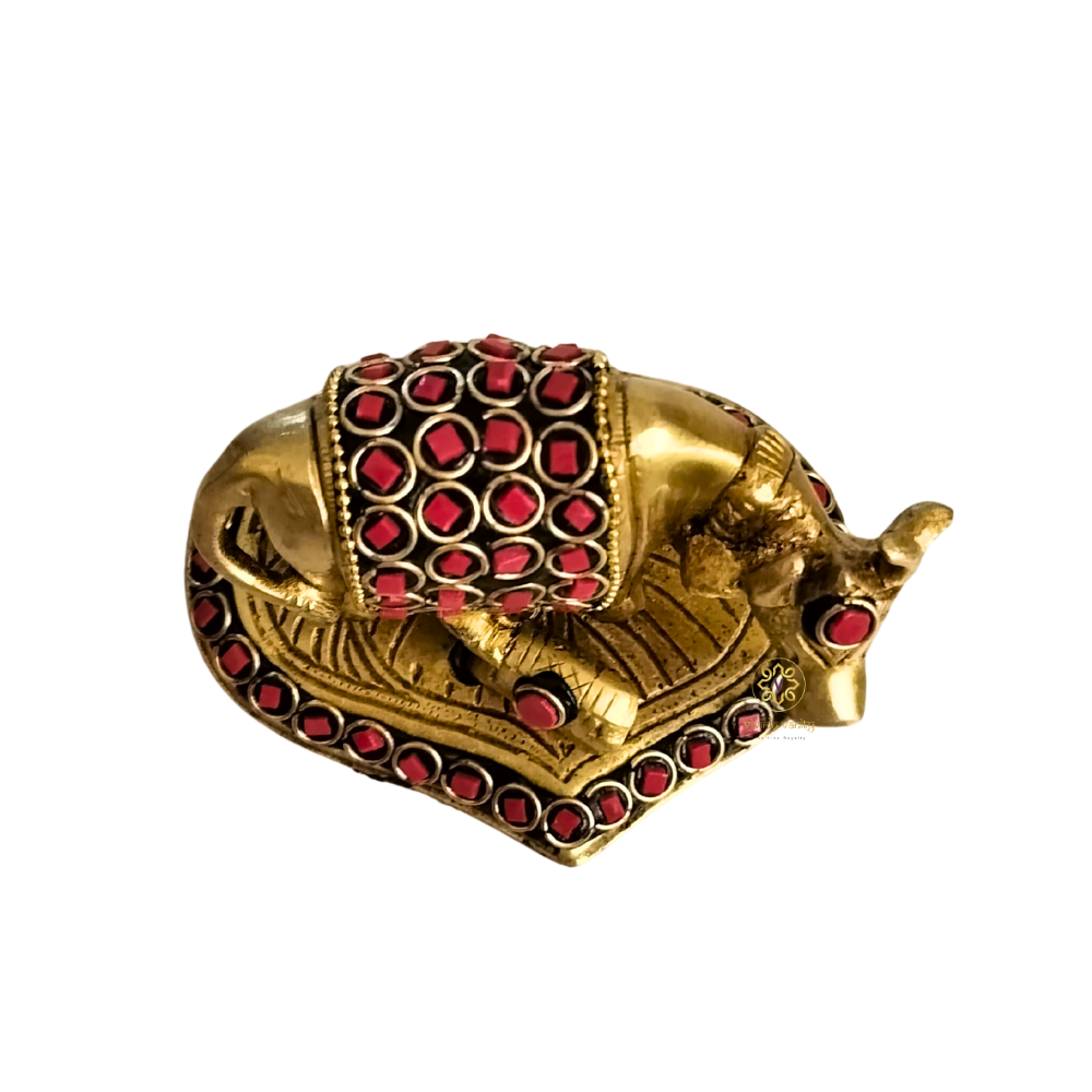 Kamdhenu Saubhagya Red Big – Stonework Finish Brass Cow-Calf Pair on Embellished Base – Brass | Diwali Gifting | Home Decor | Housewarming Gift | Corporate Gifting