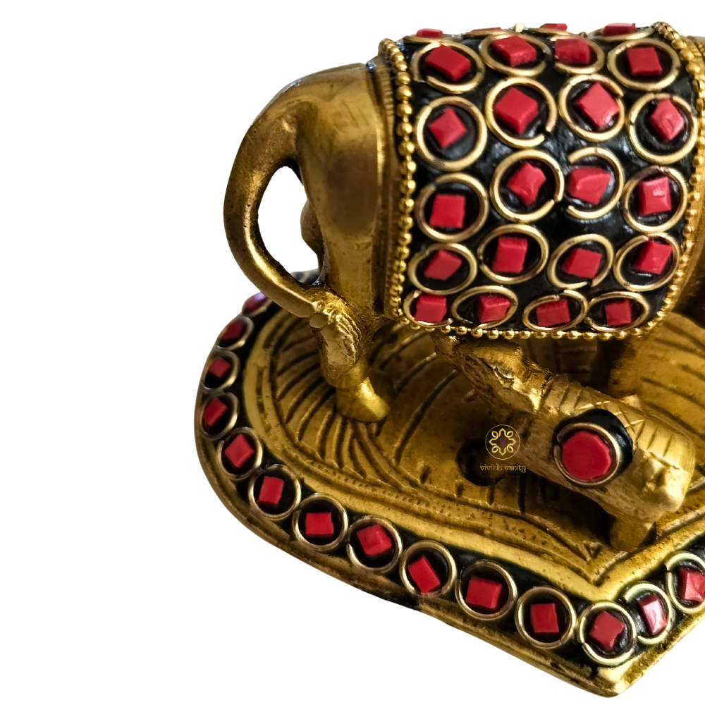 Kamdhenu Saubhagya Red Big – Stonework Finish Brass Cow-Calf Pair on Embellished Base – Brass | Diwali Gifting | Home Decor | Housewarming Gift | Corporate Gifting