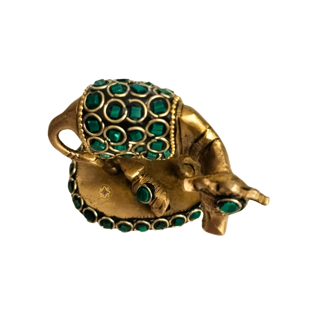 Kamdhenu Saubhagya Green Medium – Stonework Finish Brass Cow-Calf Pair on Embellished Base – Brass | Diwali Gifting | Home Decor | Housewarming Gift | Corporate Gifting