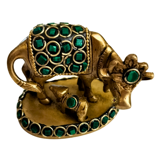 Kamdhenu Saubhagya Green Medium – Stonework Finish Brass Cow-Calf Pair on Embellished Base – Brass | Diwali Gifting | Home Decor | Housewarming Gift | Corporate Gifting