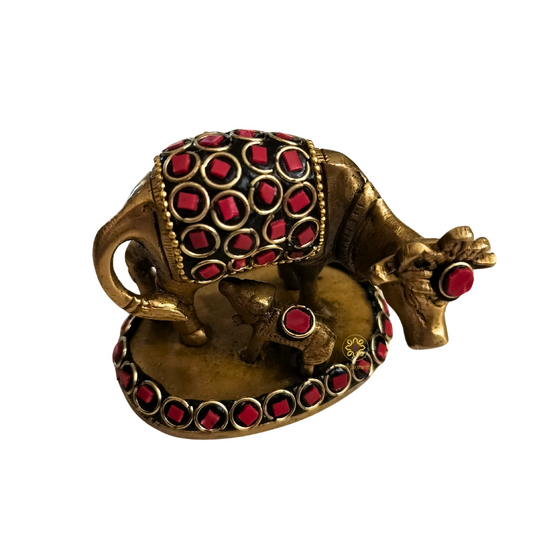 Kamdhenu Saubhagya Red Medium – Stonework Finish Brass Cow-Calf Pair on Embellished Base – Brass | Diwali Gifting | Home Decor | Housewarming Gift | Corporate Gifting