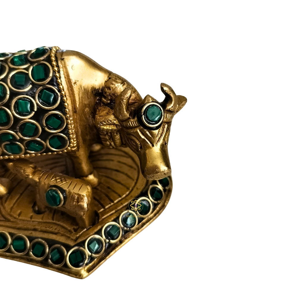 Kamdhenu Saubhagya Green Big – Stonework Finish Brass Cow-Calf Pair on Embellished Base – Brass | Diwali Gifting | Home Decor | Housewarming Gift | Corporate Gifting