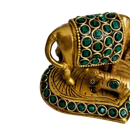 Kamdhenu Saubhagya Green Big – Stonework Finish Brass Cow-Calf Pair on Embellished Base – Brass | Diwali Gifting | Home Decor | Housewarming Gift | Corporate Gifting