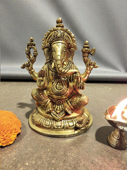 Aaradhya Vighnaharta – Brass Idol for Auspicious Beginnings (Gold Finish) – Brass | Pooja Decor | Wedding Gift | Home Decor | Housewarming Gift